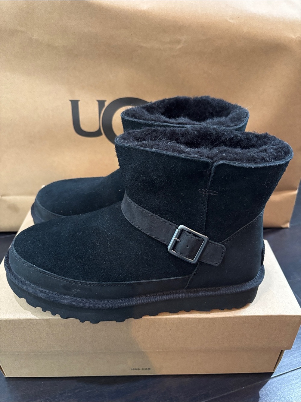 UGG CLASSIC MINI BELLINA BELTED BOOTS IN BLACK SZ 7 NEW IN BOX